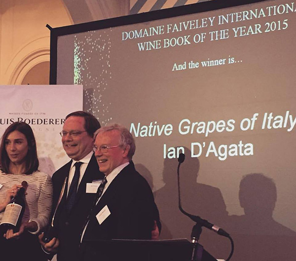 Ian D’Agata博士著作《意大利本土酿酒葡萄Native Wine Grapes of Italy》获得年度最佳葡萄酒