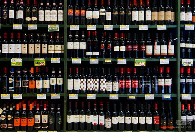 2015年意大利大型零售渠道葡萄酒销售量价齐升