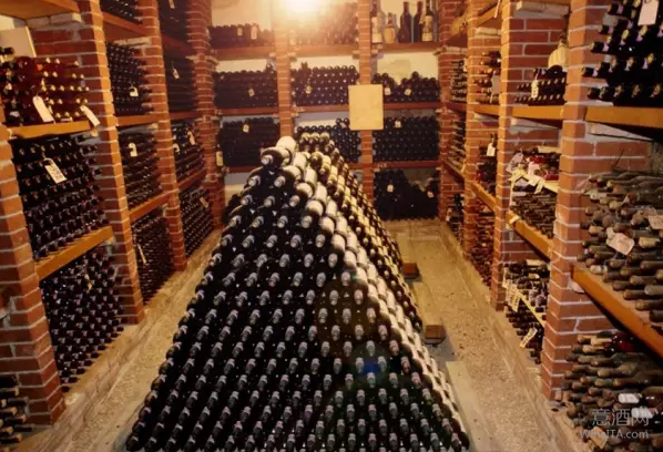 一篇文章带你全面了解老年份葡萄酒