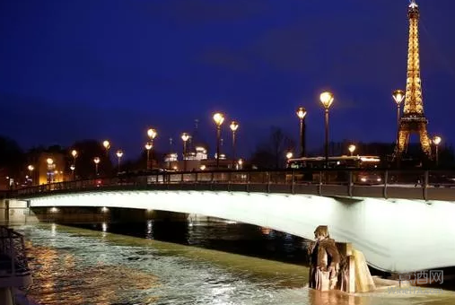巴黎遭受持续降水 香槟区马恩河畔多家葡萄园受影响