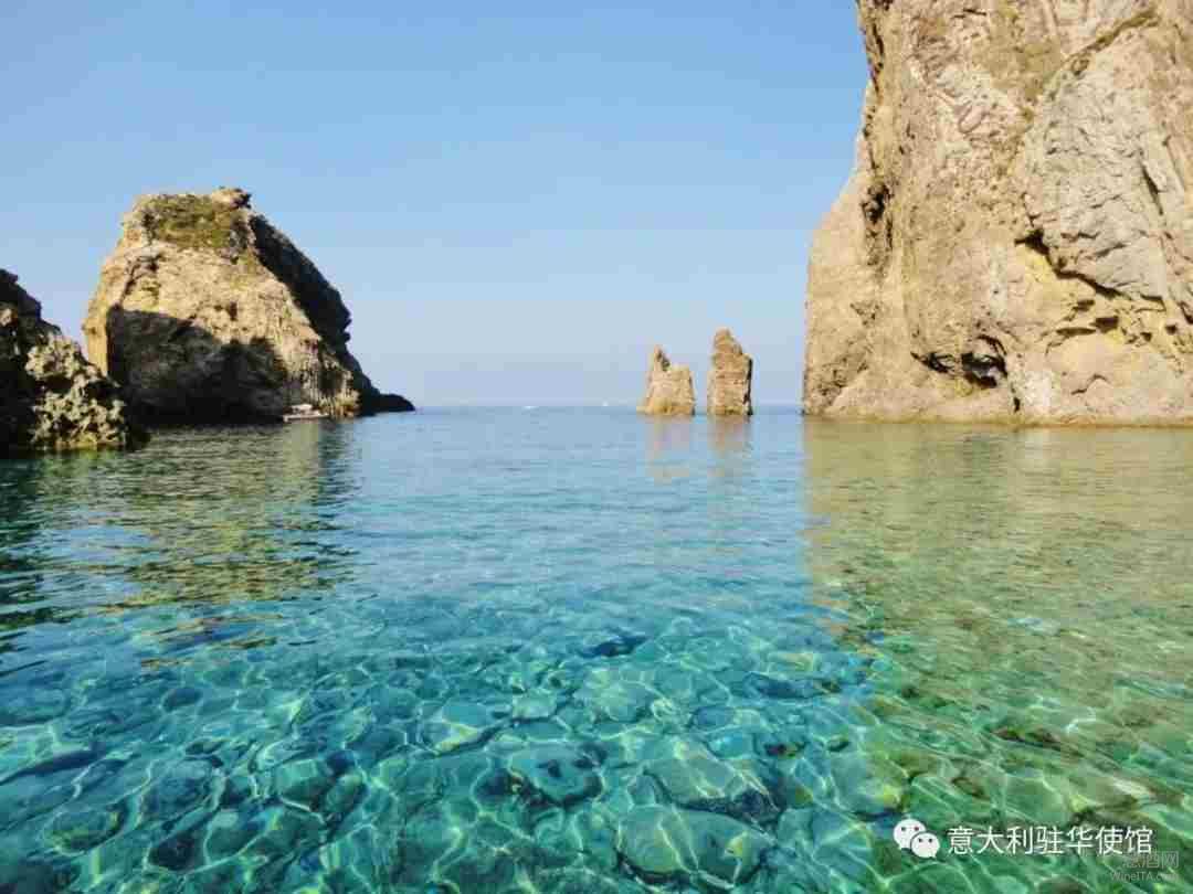 意大利的小岛——蓬扎岛和帕尔马罗拉岛 Le Piccole Isole d'Italia - Ponza & Palmarola